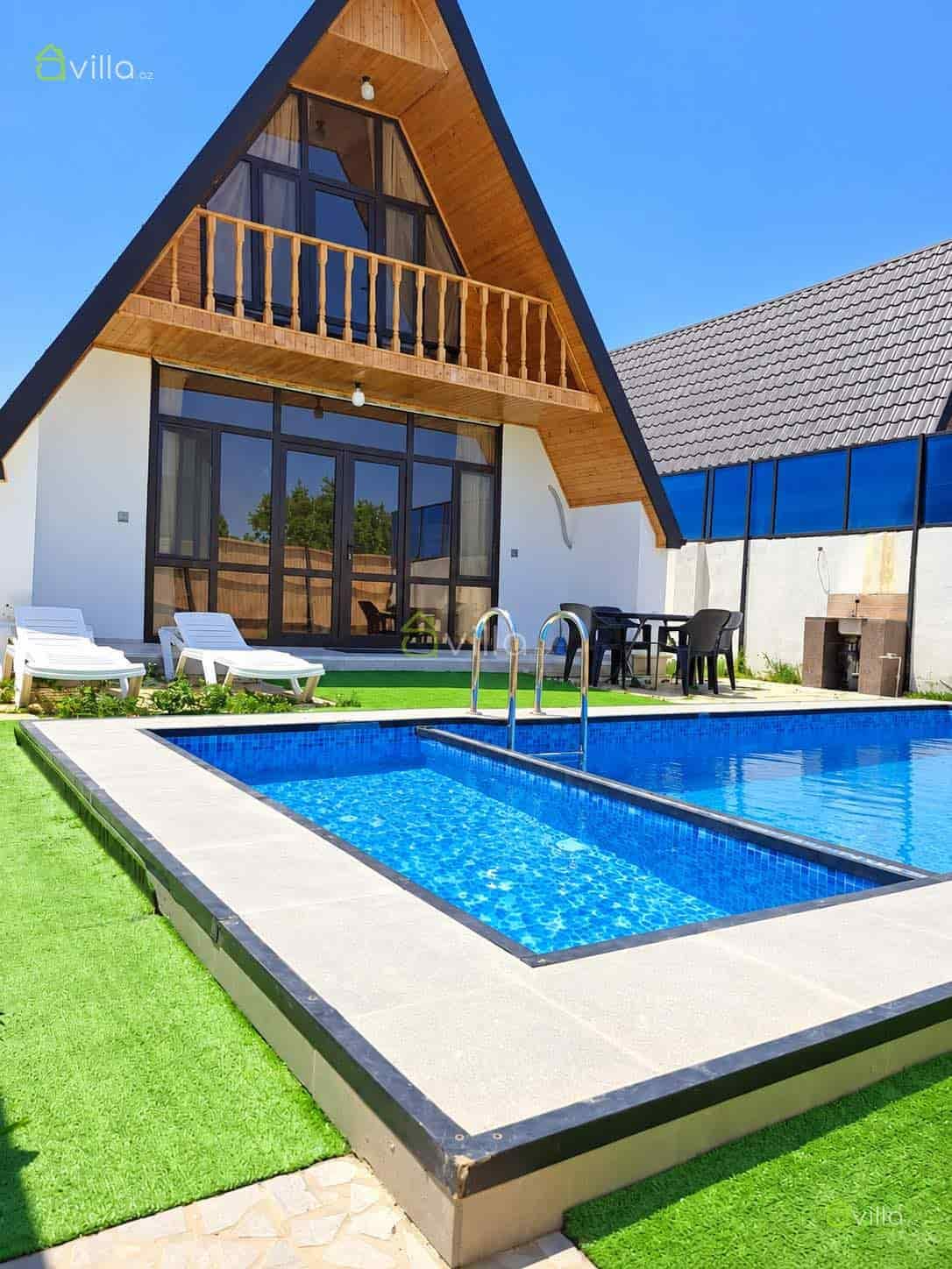 Low Frame Villa